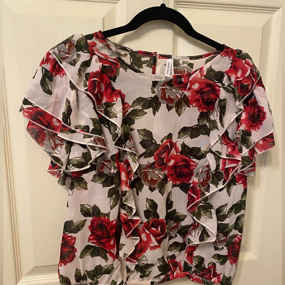 NWT Red Rose floral top.